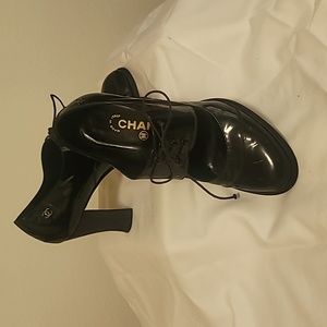 CHANEL 💯 AUTHENTHIC VINTAGE BLACK PATENT LEATHER HEEL OXFORD SHOES PRE-OWNED 37